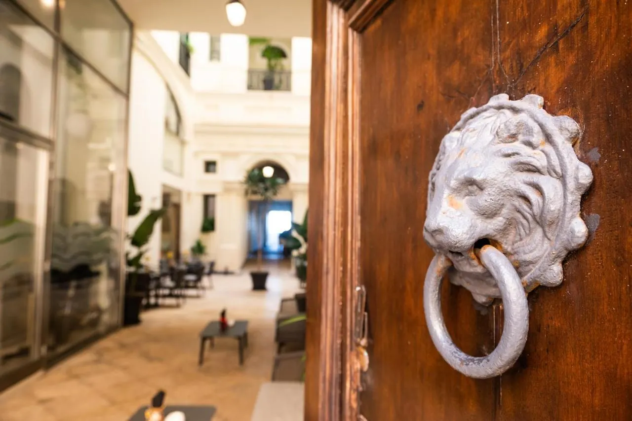 Central Gallery Rooms Trapani Italie